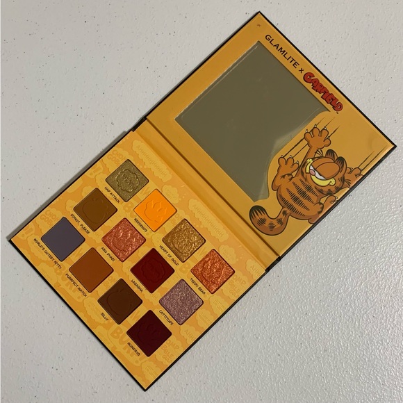 Glamlite x Garfield Eyeshadow Palette-New - Picture 8 of 13